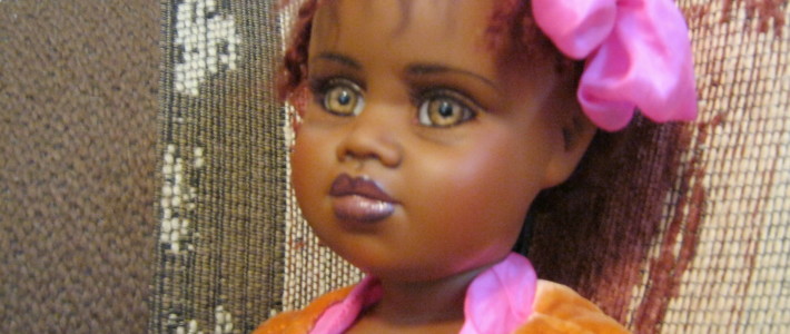 Jan McLean doll named Grace - 2001 vinyl limited edition - Closeup